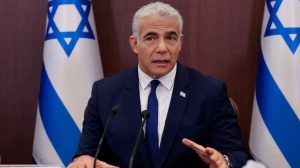 لابيد: رد حماس يجعل التوصل لصفقة ممكنا.. وإسرائيل لا تتواصل بفعالية مع الوسطاء
