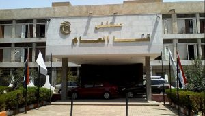 استغرقت عدة ساعات.. مستشفى قنا العام ينقذ مريضة بجراحة معقدة لإزالة ورم ضخم