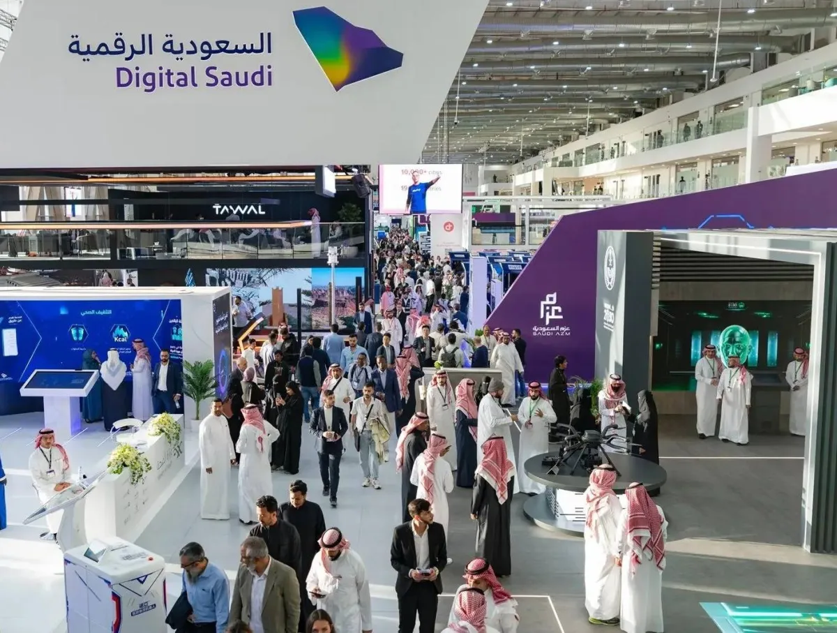 انطلاق المعرض المصاحب للندوة العالمية لمنظمي الاتصالات في الرياض