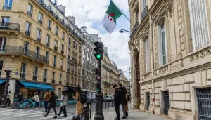 من المسؤول عن مشكلات الجالية الجزائرية في فرنسا؟