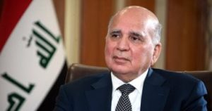 وزير خارجية العراق يبحث مع أمين المجلس الأعلى للأمن القومى في إيران العلاقات الثنائية