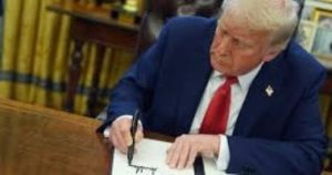 ترامب ينتقد شبكتى ABC وNBC ويدعو لسحب تراخيصهما – اليوم السابع