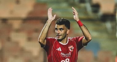 هل يستغل نجم المصري غياب الأهلي لإزاحة زيزو من قمة هدافي الدوري؟