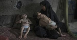 الحكومة الفلسطينية: مخططات التهجير مرفوضة وحماس مطالَبة بتسليم إدارة غزة للسلطة