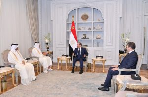 الرئيس المصري يستقبل رئيس مجلس الوزراء وزير الخارجية القطري
