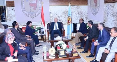 نائب وزير الصحة تبحث تعزيز دور جامعة سوهاج في القضية السكانية – اليوم السابع