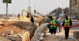 جهاز حدائق أكتوبر يعلن الانتهاء من مد خطوط المياه المغذية لمحور الشركات – اليوم السابع
