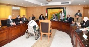 محافظ الفيوم يوجه بتوفير مشروعات تنموية وفرص عمل وتراخيص أكشاك للأولى بالرعاية – اليوم السابع