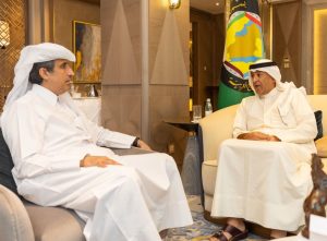 الأمين العام لمجلس التعاون يلتقي أمين عام اتحاد الغرف الخليجية لتعزيز التكامل الاقتصادي