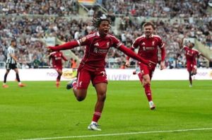 ليفربول يخطف فوزاً قاتلاً من نيوكاسل في البريميرليغ