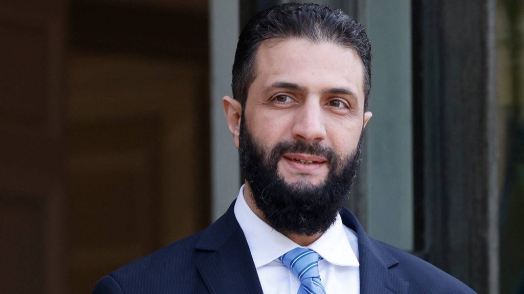 الشرع: لست إخوانياً.. والعلاقة مع إسرائيل مرتبطة بعودة الجولان
