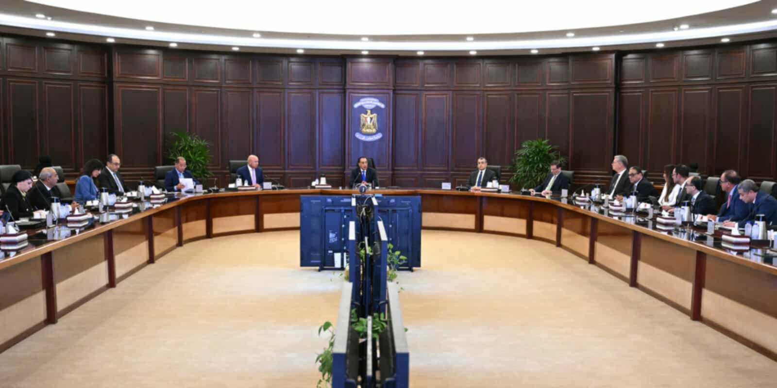 مدبولي يتابع جهود توفير المنتجات البترولية لقطاعي الصناعة والزراعة والقطاعات التنموية المختلفة