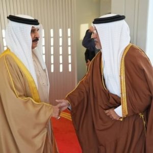 الملك يعود إلى أرض الوطن بعد زيارة خاصة لسلطنة عمان – الوطن