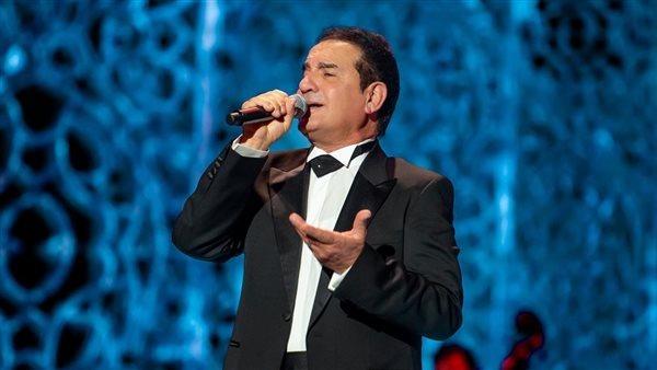 وزير الثقافة يشهد بروفات محمد ثروت استعدادا لاحتفالية الأوبرا بالمولد النبوي