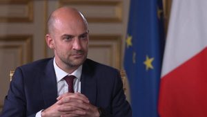 Le ministre français des Affaires étrangères visite le Groenland pour soutenir la région arctique