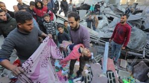 30 شهيدًا بنيران الاحتلال في غزة منذ فجر اليوم بينهم 16 من منتظري المساعدات