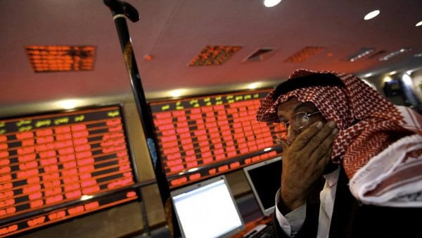 اللون الأحمر يخيم على أسواق المال العربية في آخر جلسات أغسطس