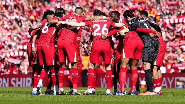 ميلان يتحرك رسميا لضم مدافع ليفربول