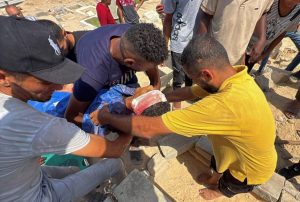 الجيش الإسرائيلي يقتل 18 فلسطينياً في كمين للمساعدات في قطاع غزة