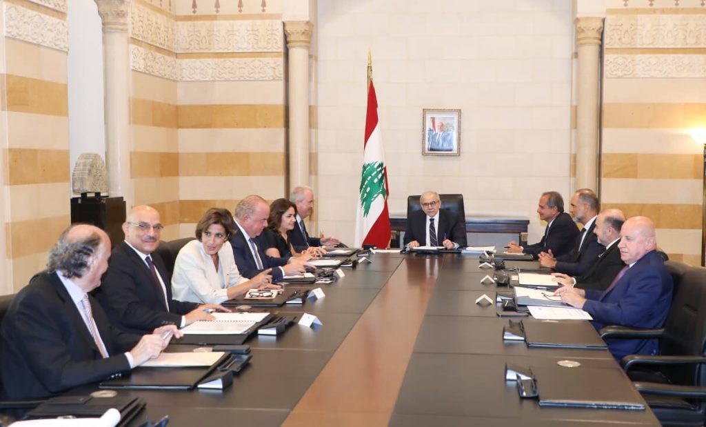 اللجنة الوزارية لإعادة الإعمار: تنفيذ الاستراتيجية سيعتمد على المنح والقروض والموازنة العامة