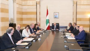 لجنة إعادة الإعمار من السراي: استراتيجية التعافي والإعمار تتمحور حول 3 مسارات