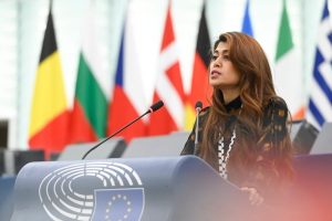 داعمون للانفصال يهاجمون نائبة أوروبية