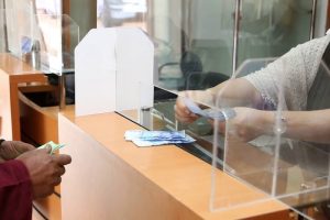 مشروع أوروبي جديد يهدد بارتفاع كلفة التحويلات المالية لمغاربة العالم