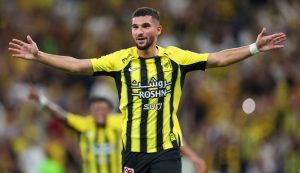 Houssem Aouar contribue à la victoire 5-2 de son équipe Al-Ittihad contre Al-Akhdoud - Echorouk Online