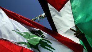 بعد تسليم الدفعة الثالثة من السلاح الفلسطيني في لبنان.. “فتح”: لا للتوطين