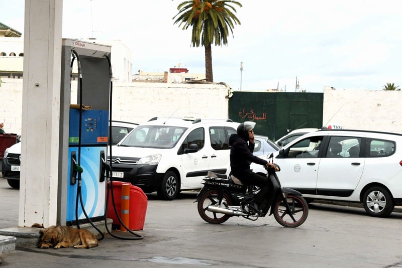 أسعار الغازوال تشهد انخفاضًا طفيفًا في محطات المحروقات بالمغرب