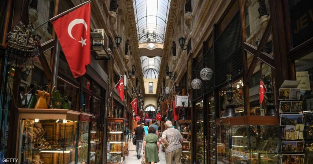 بأقل من التوقعات.. التضخم في تركيا يهبط إلى 32.95% في أغسطس