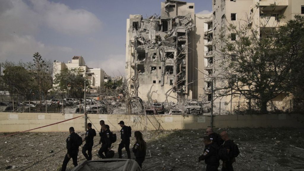 إيران: تنفيذ حكم الإعدام بحق “أحد أهم عملاء إسرائيل”