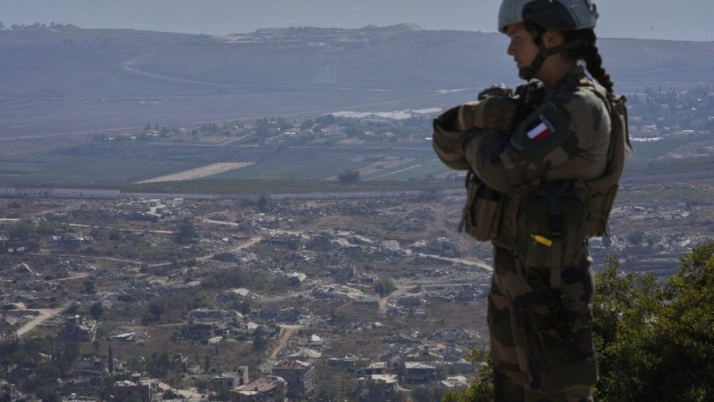 Hezbollah : « Barak a donné le feu vert à Israël pour faire ce qu'il veut »… Violentes frappes israéliennes dans le sud du Liban