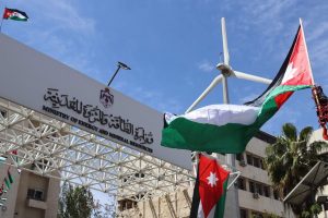 “الطاقة” : تركيب أنظمة طاقة شمسية بقدرة 3.6 كيلو واط لمنازل ذوي الشهداء