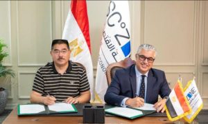 باستثمارات 8 ملايين دولار.. اقتصادية قناة السويس توقع عقد مشروع صيني للملابس الجاهزة بالقنطرة غرب