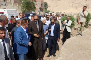 محافظ سوهاج يُشدد على جاهزية مخرات السيول وإزالة أي عوائق أو تعديات | صور – بوابة الأهرام