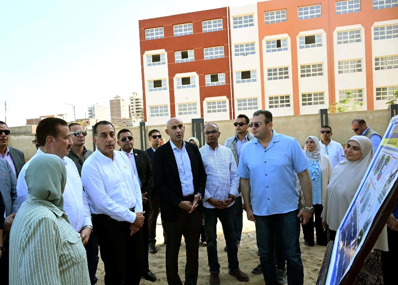 رئيس الوزراء يؤكد الاهتمام بالتوسع في إقامة المزيد من المدارس المصرية اليابانية