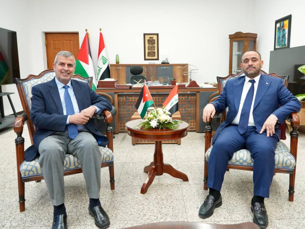 بغداد تستعرض خطط الربط الثلاثي للطاقة مع عمان والقاهرة