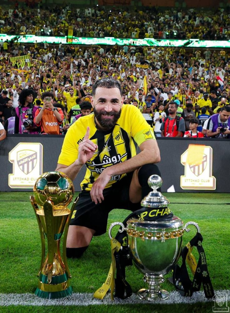 الاتحاد الآسيوي يتغزّل بالعميد