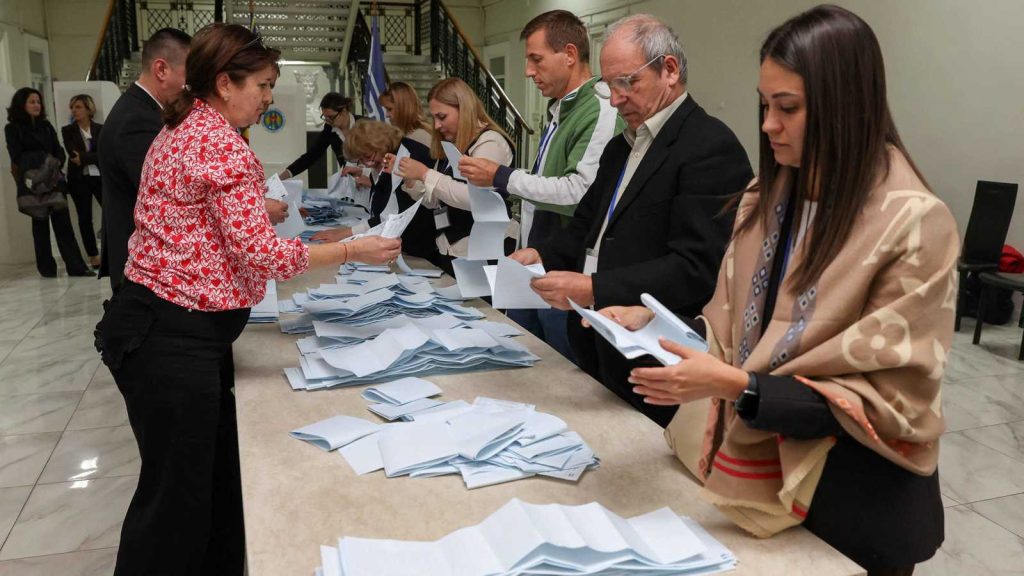 حزب مولدوفا المؤيد للاتحاد الأوروبي يفوز بأغلبية برلمانية واضحة، ويهزم الجماعات الموالية لروسيا