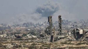 غارات إسرائيل على غزة لم تهدأ.. والدبابات تتقدم – الوطن