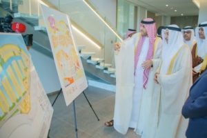 Khalid bin Abdullah visite le projet Al Naseem à Diyar Al Muharraq
