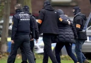 ألمانيا.. القبض على قيادي في ميليشيا تابعة لنظام الأسد – الوطن