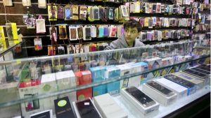 هل أعفت الجمارك المصريين من رسوم الهواتف المستوردة؟