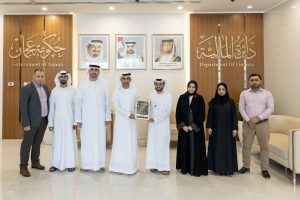 "Finance d'Ajman" passe en revue les orientations stratégiques et les plans de développement