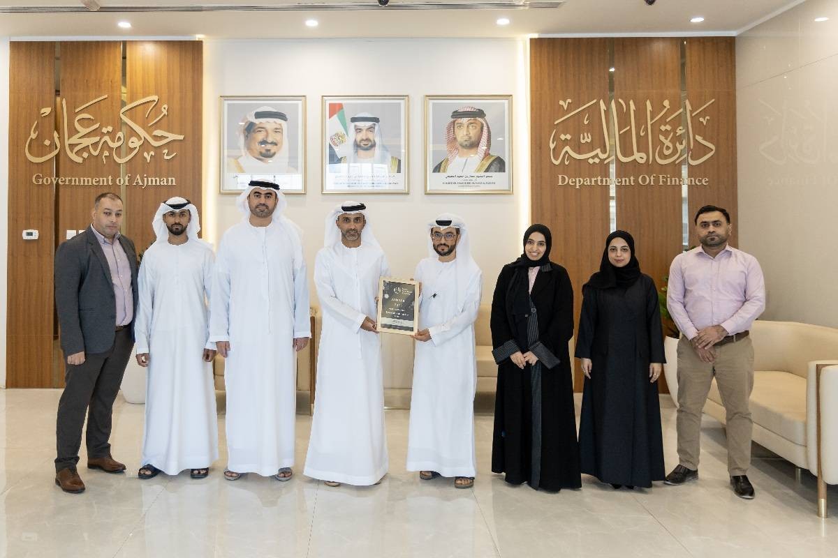 “مالية عجمان” تستعرض التوجهات الاستراتيجية وخطط التطوير