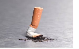 تدخين الآباء يعجّل في شيخوخة أبنائهم