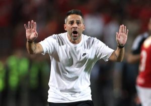 نجوم الزمالك يطالبون بإقالة فيريرا بعد الهزيمة من الأهلي