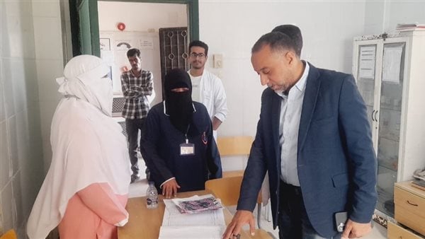 وكيل صحة شمال سيناء يحيل المتغيبين بمركز الرعاية في أبو صقل للتحقيق