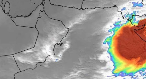 Un énorme orage dans la mer d'Arabie provoque de fortes pluies en Inde et au Pakistan